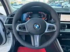 2022 BMW 3 Series 320i Sport Package, белый — фото 14