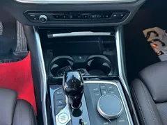 2022 BMW 3 Series 320i Sport Package, белый — фото 17
