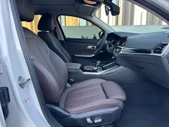 2022 BMW 3 Series 320i Sport Package, белый — фото 18