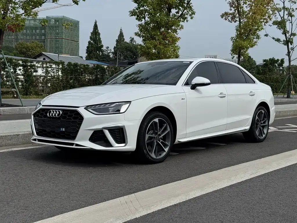 2022 Audi A4L 40 TFSI Fashion Dynamic