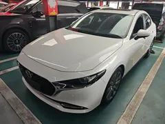 2023 Mazda 3 2.0L, белый — фото 2