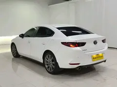 2023 Mazda 3 2.0L AT, белый — фото 5