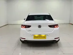 2023 Mazda 3 2.0L AT, белый — фото 9