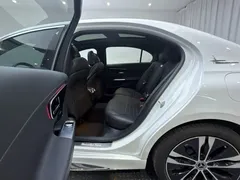 2023 Mercedes-Benz C-Class C 350 eL PHEV, белый — фото 13