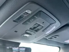 2023 Toyota Sienna 2.5L Hybrid Premium, белый — фото 15