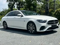 2021 Mercedes-Benz E-Class E 350 e L PHEV Sport Sedan, белый — фото 3