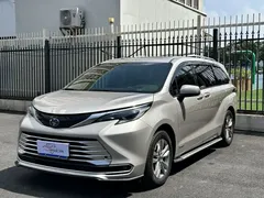 2021 Toyota Sienna 2.5L Hybrid Platinum — фото 1