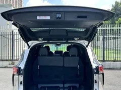 2021 Toyota Sienna 2.5L Hybrid Platinum — фото 7