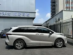2021 Toyota Sienna 2.5L Hybrid Platinum — фото 8