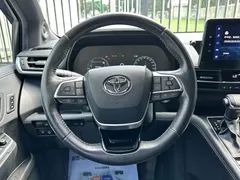 2021 Toyota Sienna 2.5L Hybrid Platinum — фото 14