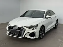 2022 Audi A3L Limousine 35 TFSI Sport, белый — фото 1