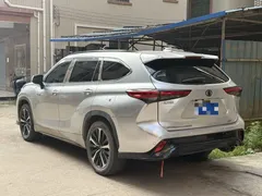 2021 Toyota Crown Kluger 2.5L Hybrid 4WD Luxury — фото 3