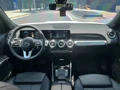 2021 Mercedes-Benz GLB 200 Sport, белый — фото 10
