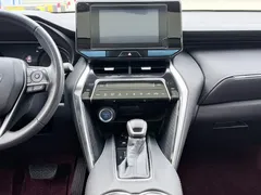 2023 Toyota Harrier Hybrid 2.5L CVT 2WD Luxury, белый — фото 9