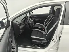2022 Toyota Yaris L Zhixuan X 1.5L CVT PLUS, белый — фото 7