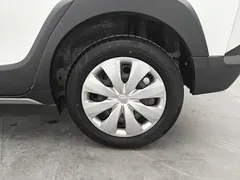 2022 Toyota Yaris L Zhixuan X 1.5L CVT PLUS, белый — фото 8