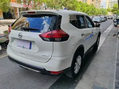 2021 Nissan X-Trail 2.0L CVT 2WD XL Premium Commemorative, белый — фото 6