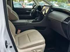 2024 Toyota Alphard 2.5L Hybrid Premium, белый — фото 13