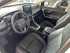 2021 Toyota RAV4 2.0L CVT 2WD Fashion, белый — фото 6