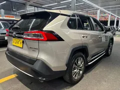 2022 Toyota Wildlander 2.0L CVT 4WD Luxury — фото 5