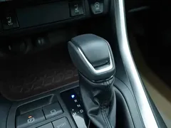 2022 Toyota RAV4 2.0L CVT 4WD Premium, белый — фото 7