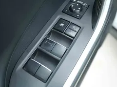 2022 Toyota RAV4 2.0L CVT 4WD Premium, белый — фото 9
