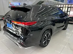 2021 Toyota Crown Kluger 2.5L HEV 4WD Premium, чёрный — фото 10