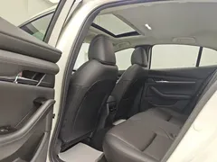 2021 Mazda 3 2.0L AT, белый — фото 17