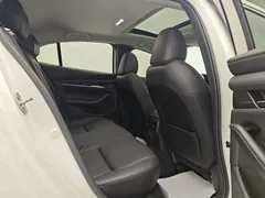 2021 Mazda 3 2.0L AT, белый — фото 18