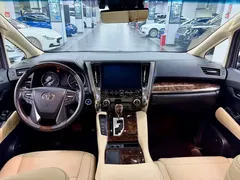 2021 Toyota Alphard Hybrid 2.5L Luxury, белый — фото 6