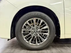 2021 Toyota Alphard Hybrid 2.5L Luxury, белый — фото 9