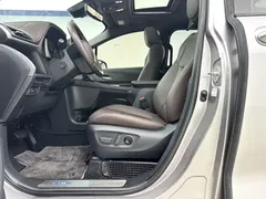 2021 Toyota Sienna 2.5L Hybrid Platinum — фото 5