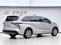 2021 Toyota Sienna 2.5L Hybrid Platinum — фото 6