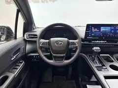 2021 Toyota Sienna 2.5L Hybrid Platinum — фото 12