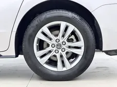 2021 Toyota Sienna 2.5L Hybrid Platinum — фото 17
