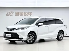 2021 Toyota Sienna 2.5L Hybrid Comfort, белый — фото 1