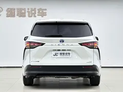 2021 Toyota Sienna 2.5L Hybrid Comfort, белый — фото 5