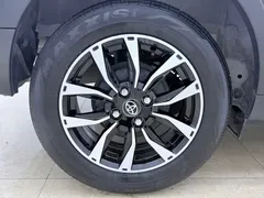 2022 Toyota Yaris L Zhixuan X 1.5L CVT Luxury Plus, белый — фото 22