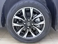 2022 Toyota Yaris L Zhixuan X 1.5L CVT Luxury Plus, белый — фото 25