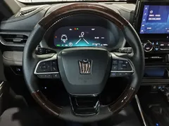 2023 Toyota Crown Kluger 2.5L HEV 4WD Premium, чёрный — фото 10