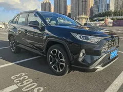 2022 Toyota RAV4 2.0L CVT 4WD Premium, чёрный — фото 3