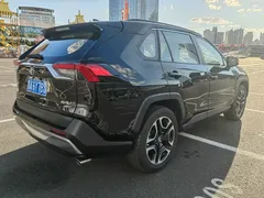 2022 Toyota RAV4 2.0L CVT 4WD Premium, чёрный — фото 5