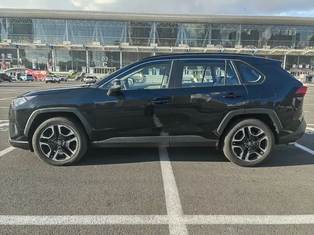 2022 Toyota RAV4 2.0L CVT 4WD Premium