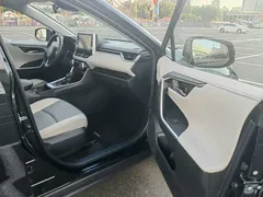2022 Toyota RAV4 2.0L CVT 4WD Premium, чёрный — фото 11
