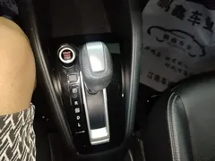 2021 Nissan Kicks 1.5L XV CVT Luxury, белый — фото 14