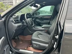 2021 Toyota Crown Kluger 2.5L HEV 4WD Premium, чёрный — фото 2