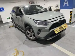 2022 Toyota RAV4 2.0L CVT 2WD Fashion Plus — фото 2