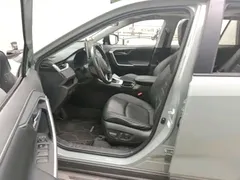 2022 Toyota RAV4 2.0L CVT 2WD Fashion Plus — фото 4