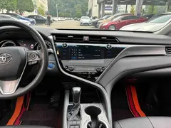 2021 Toyota Camry Hybrid 2.5HG Luxury, белый — фото 6