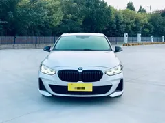 2023 BMW 1 Series 120i M Sport Night Edition, белый — фото 2